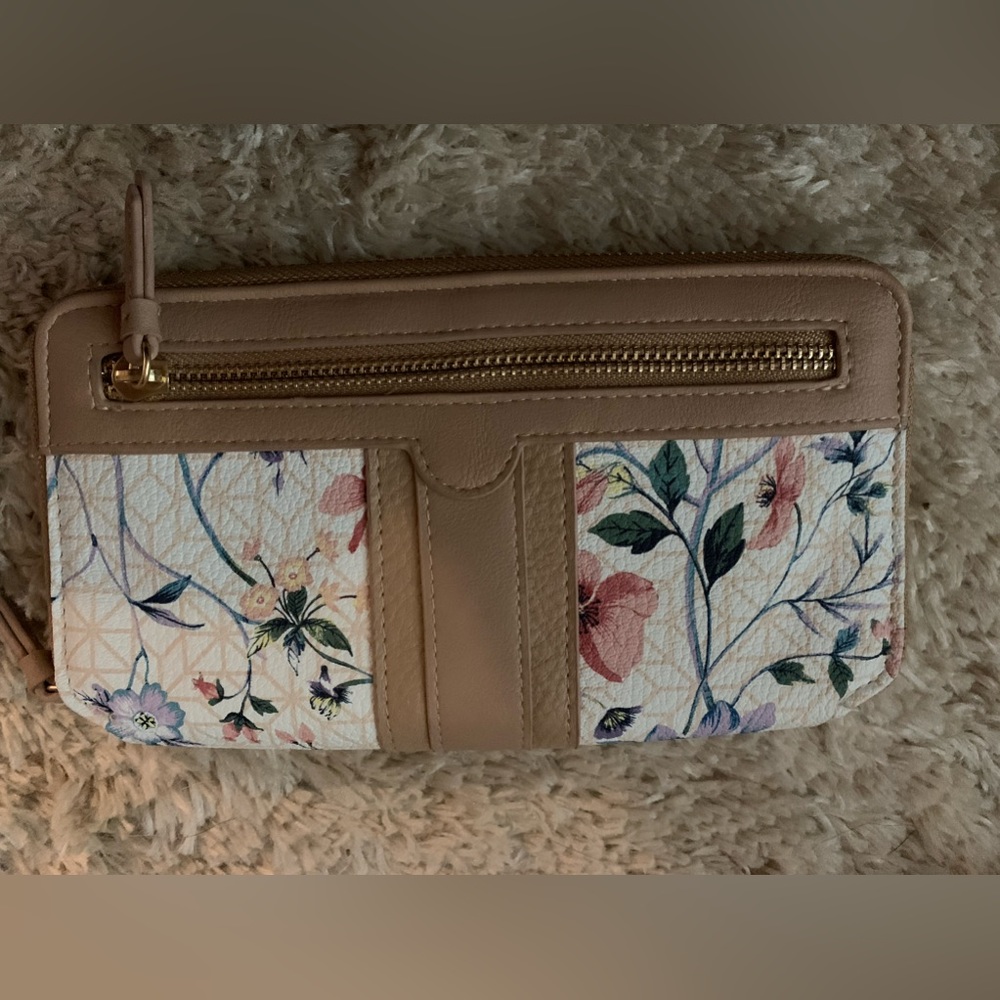 NWOT Floral zip wallet